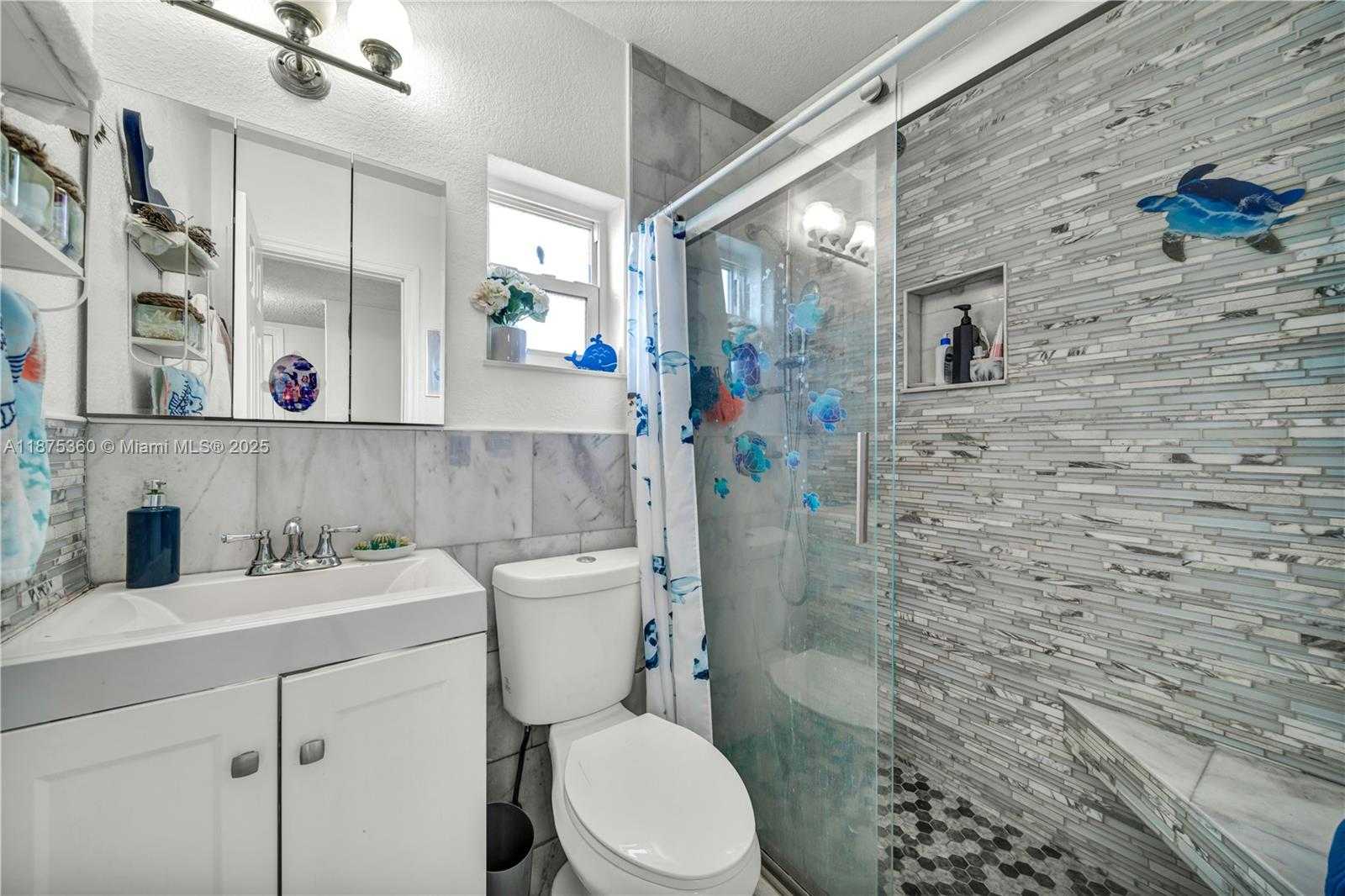 Small Image of 1317 WEST 61ST PL, Hialeah Number 17