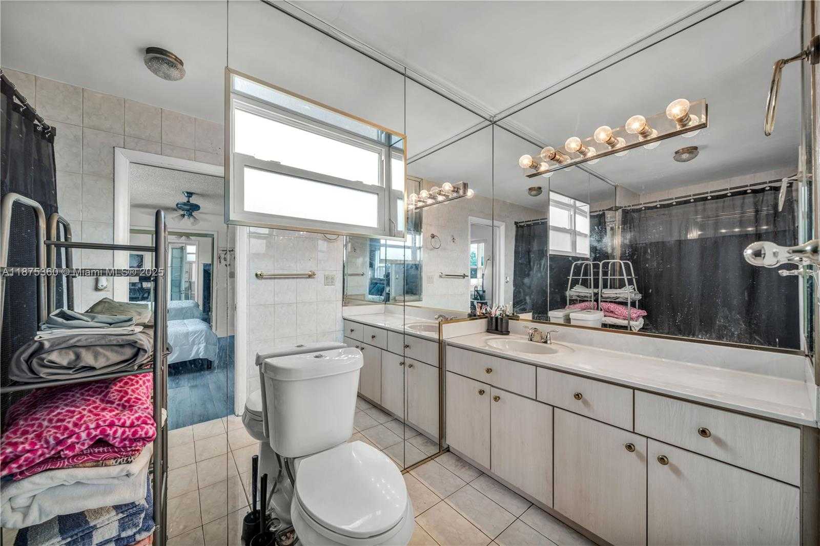 Small Image of 1317 WEST 61ST PL, Hialeah Number 23