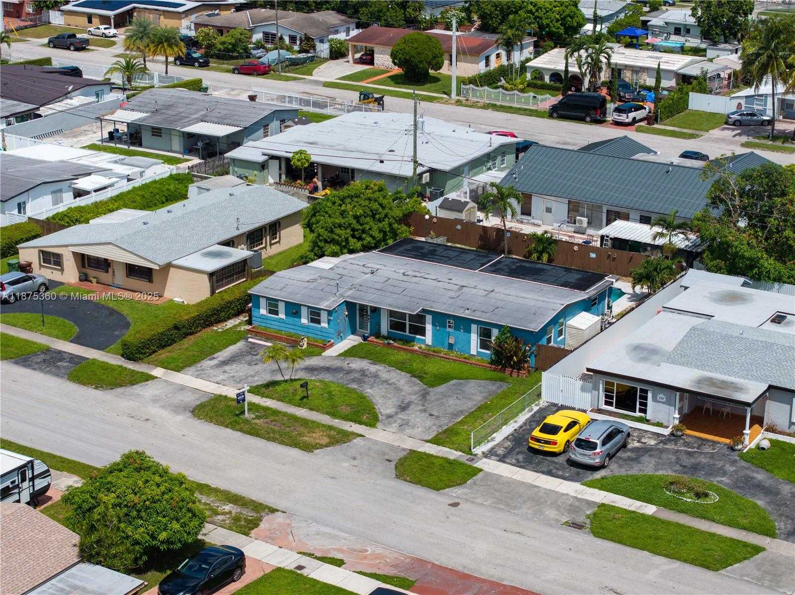 Small Image of 1317 WEST 61ST PL, Hialeah Number 30
