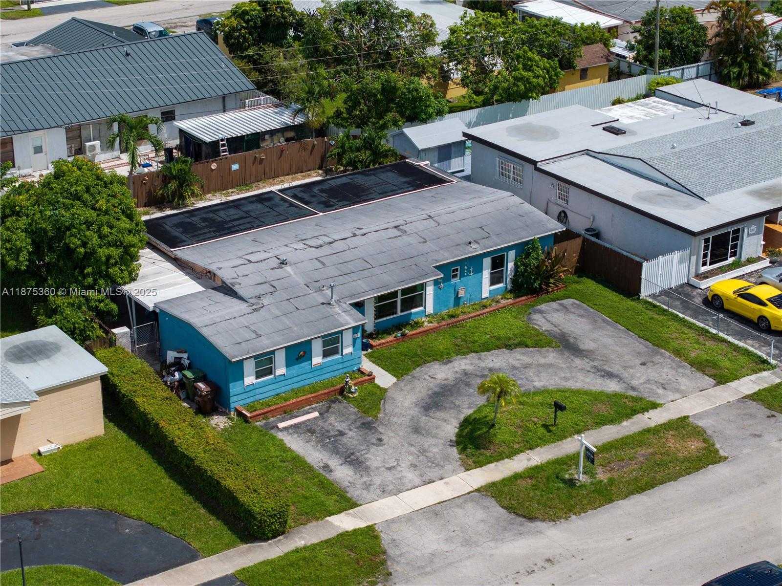 Small Image of 1317 WEST 61ST PL, Hialeah Number 31