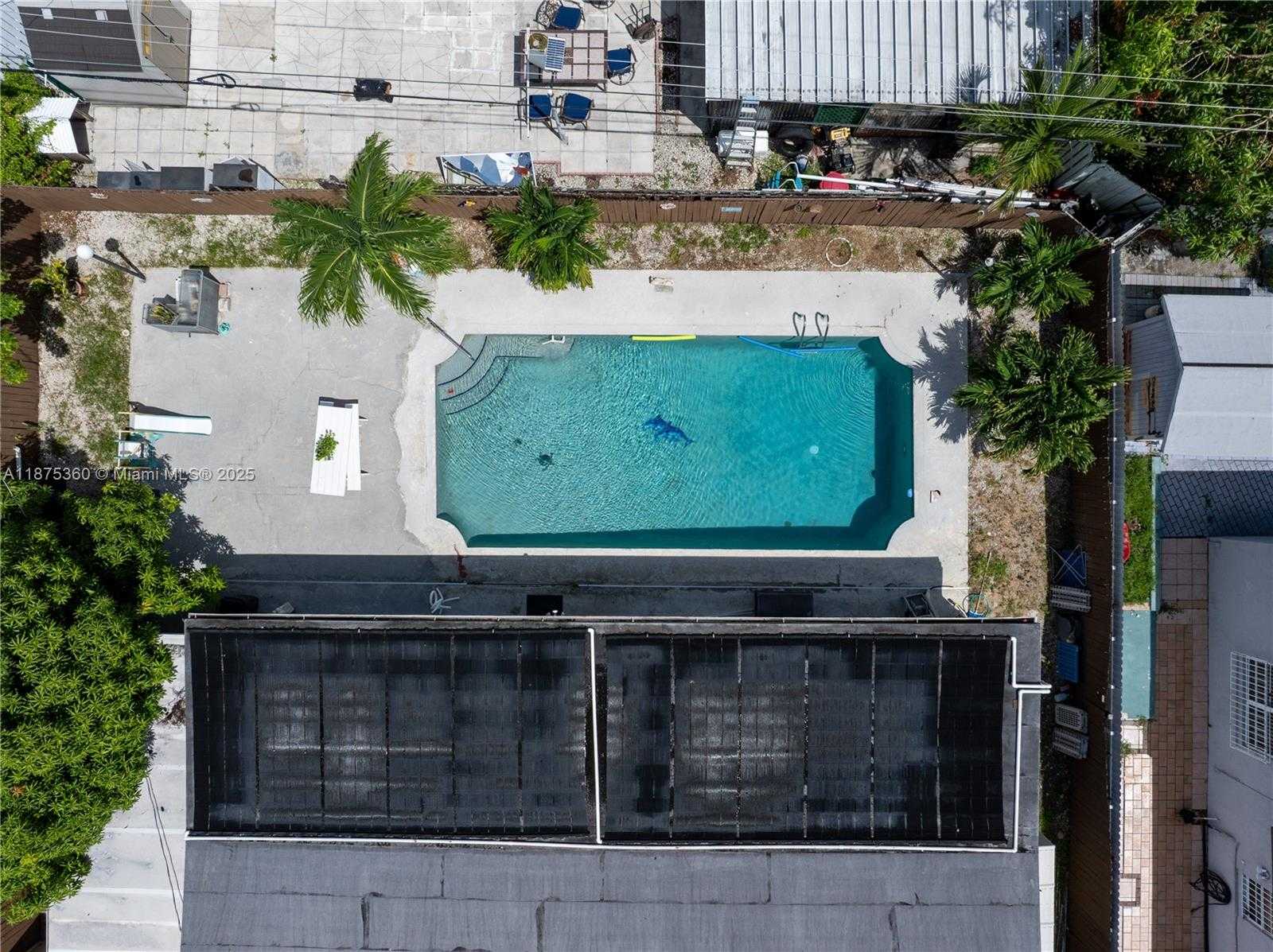 Small Image of 1317 WEST 61ST PL, Hialeah Number 32