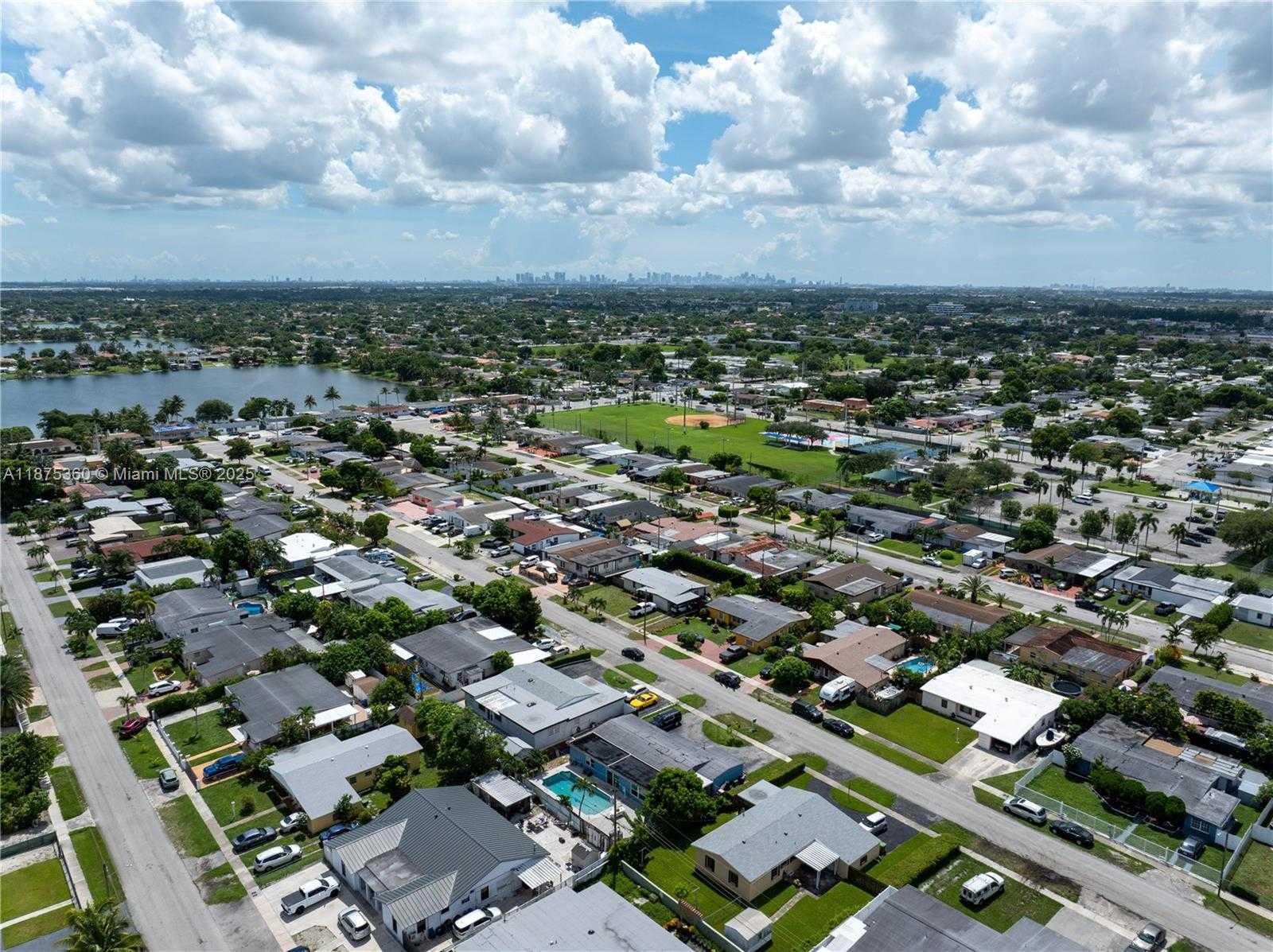 Small Image of 1317 WEST 61ST PL, Hialeah Number 34