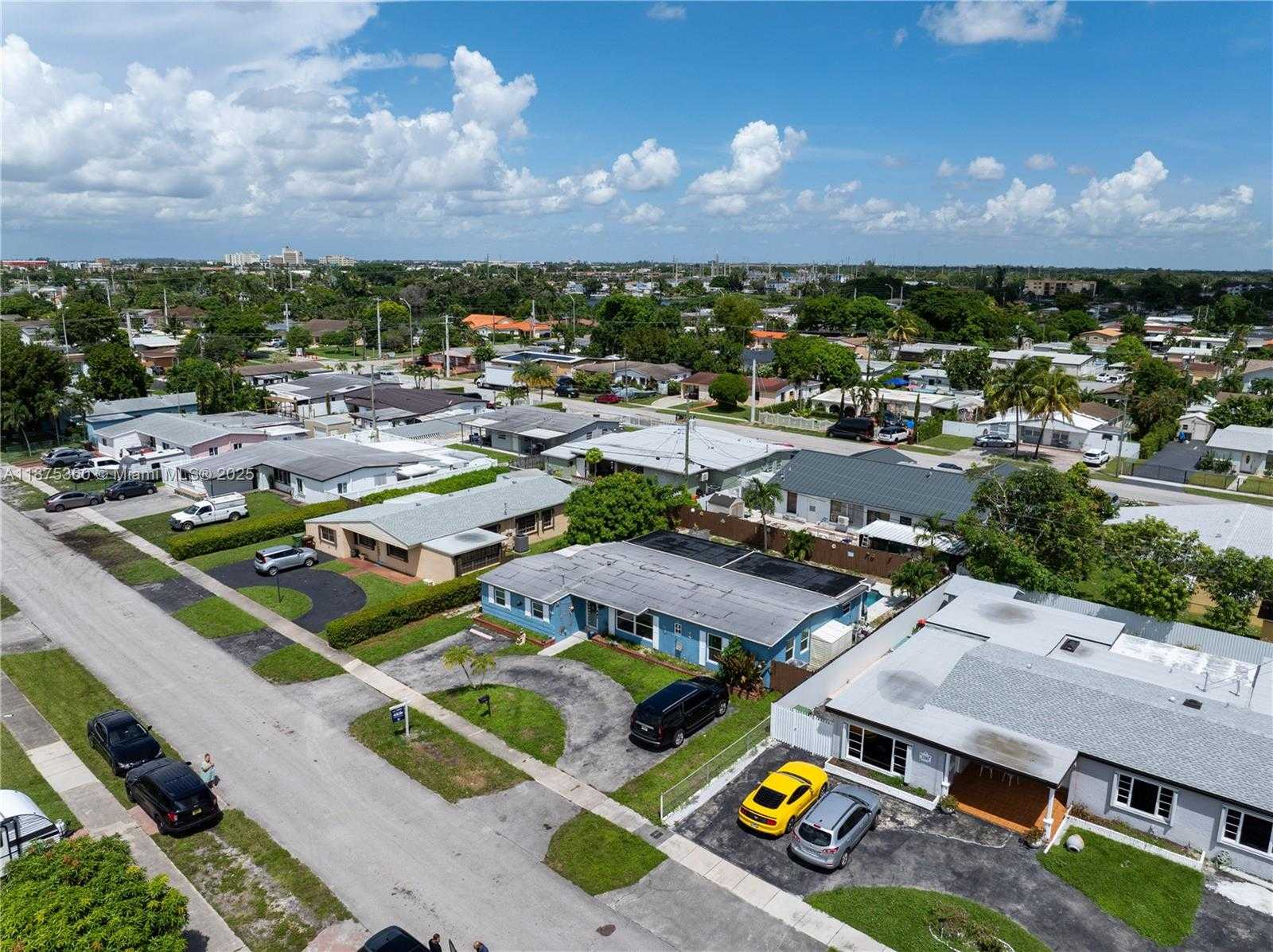Small Image of 1317 WEST 61ST PL, Hialeah Number 37