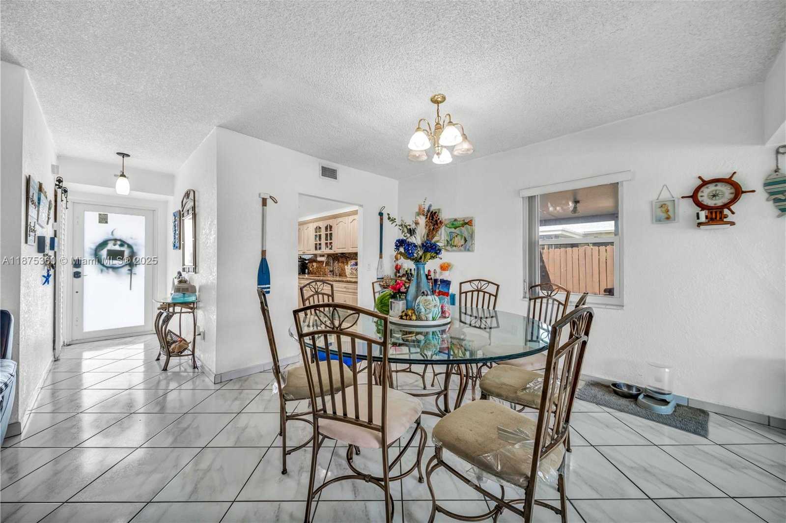 Small Image of 1317 WEST 61ST PL, Hialeah Number 4