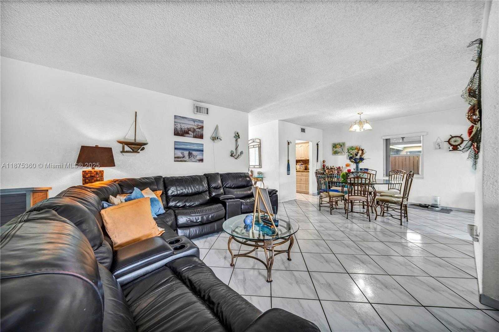 Small Image of 1317 WEST 61ST PL, Hialeah Number 5