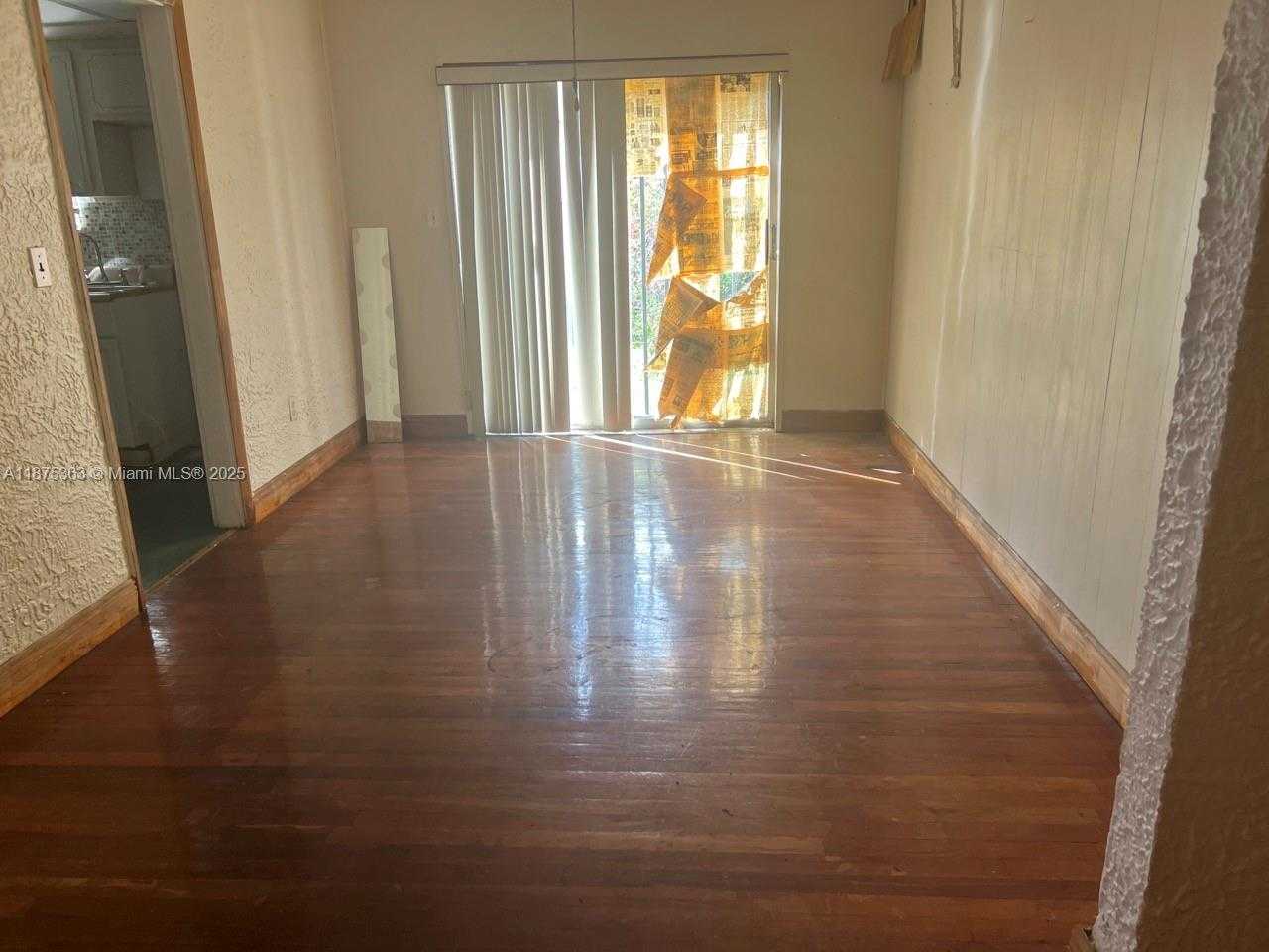 Small Image of 470 NORTH EAST 130TH ST, North Miami Number 10