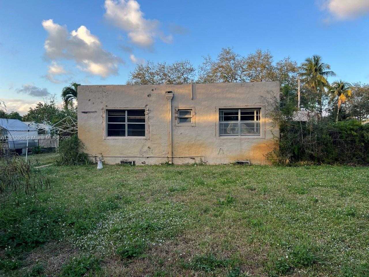 Small Image of 470 NORTH EAST 130TH ST, North Miami Number 19