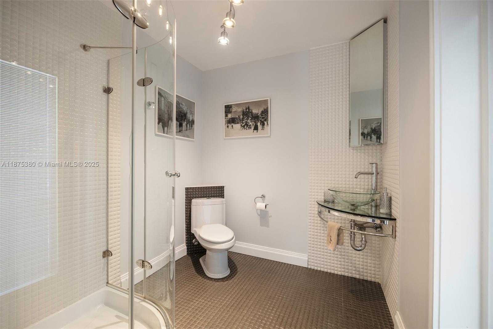 Small Image of 11000 SOUTH WEST 25TH ST, Davie Number 33