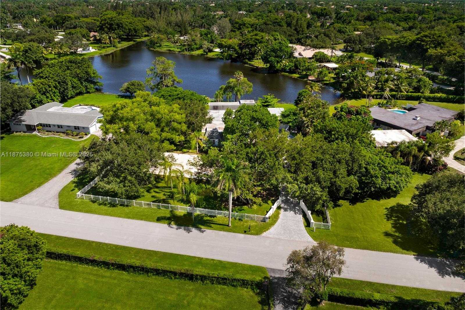 Small Image of 11000 SOUTH WEST 25TH ST, Davie Number 40