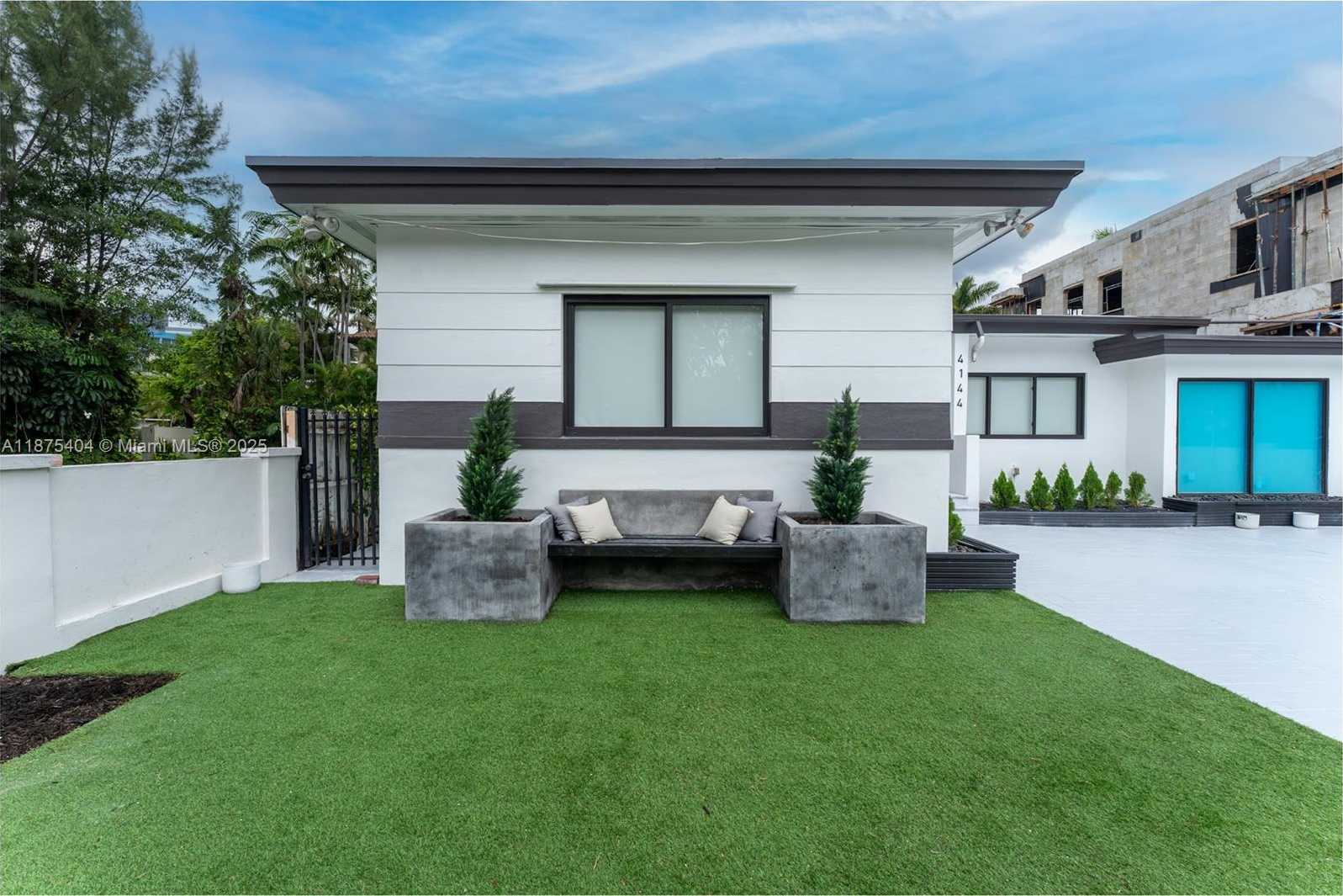 Small Image of 4144 ALTON RD, Miami Beach Number 3