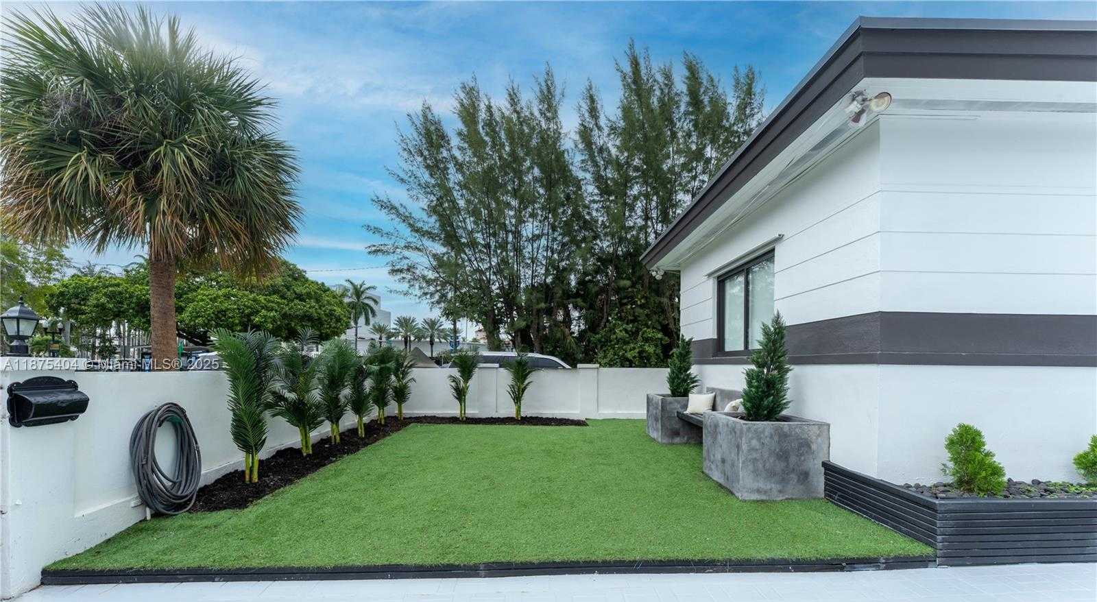 Small Image of 4144 ALTON RD, Miami Beach Number 4