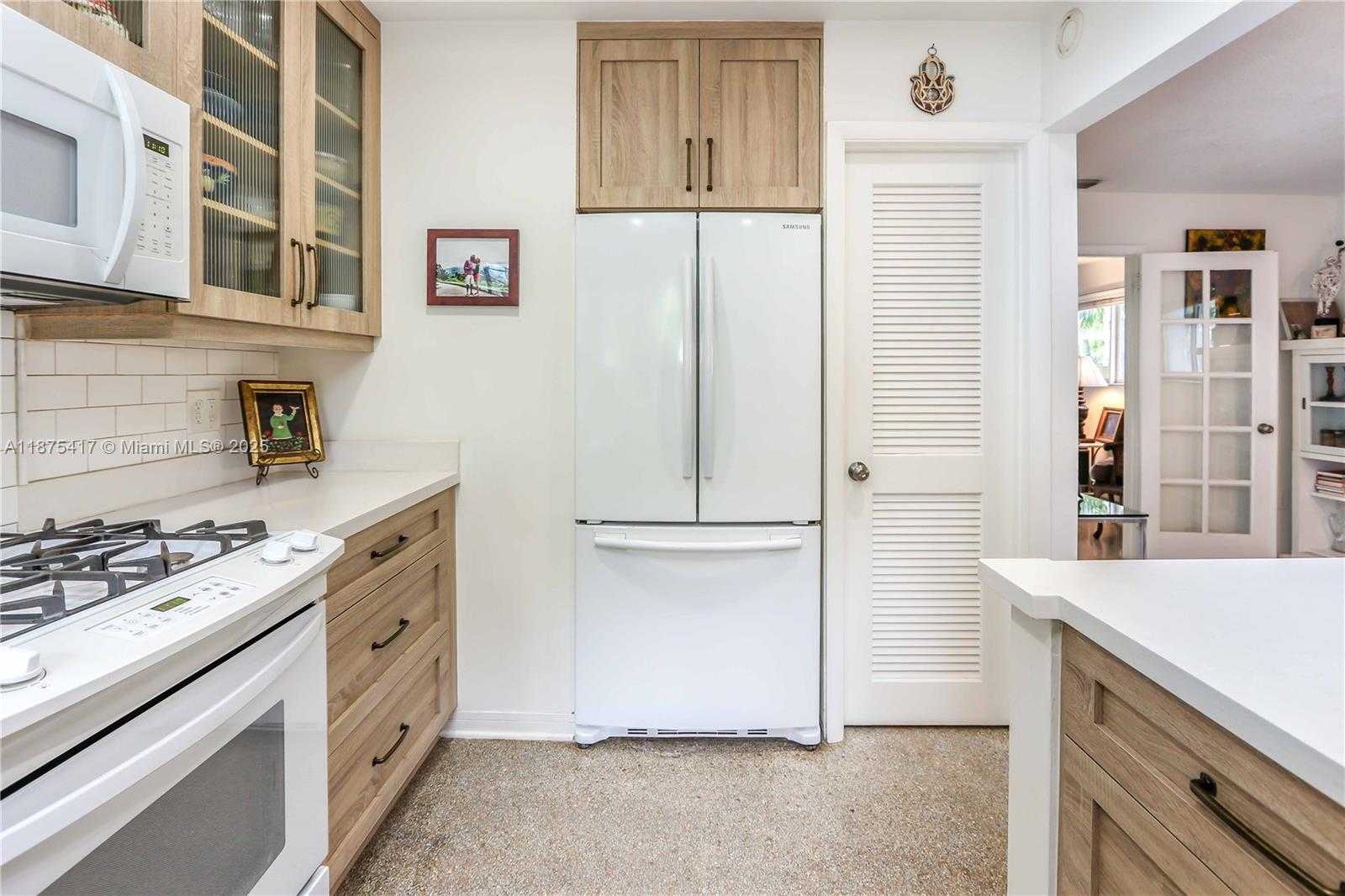 Small Image of 1515 HARRISON ST, Hollywood Number 15