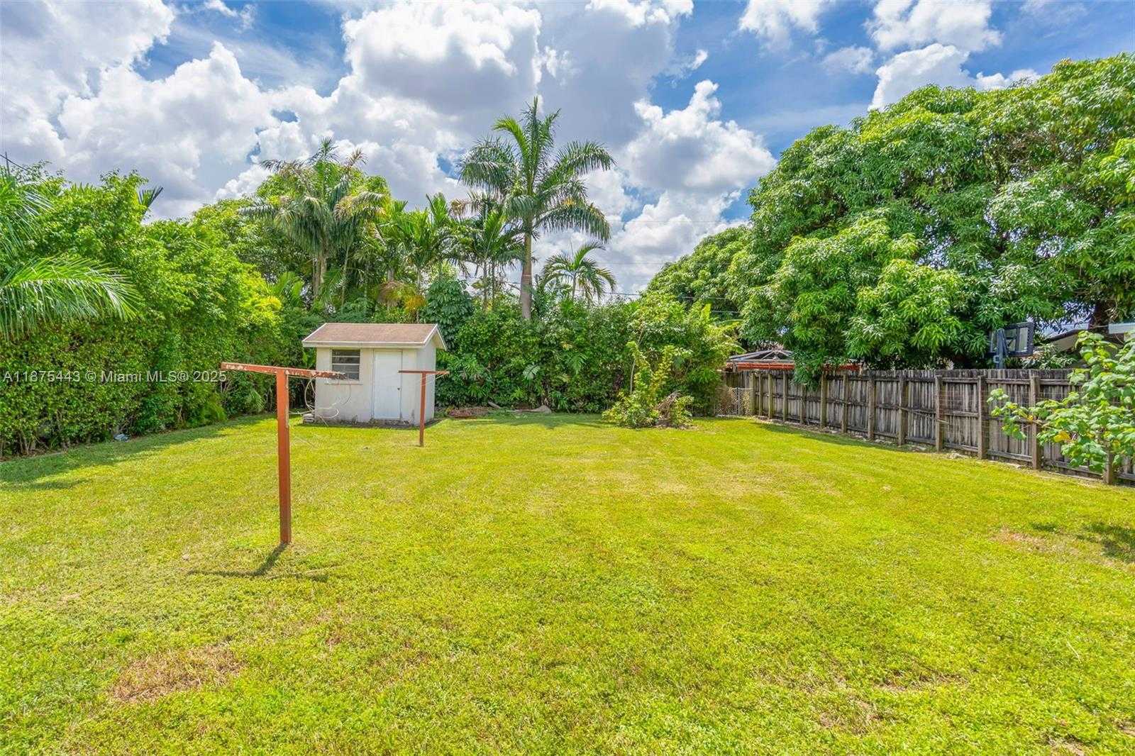 Small Image of 1310 WEST 36TH ST, Hialeah Number 18