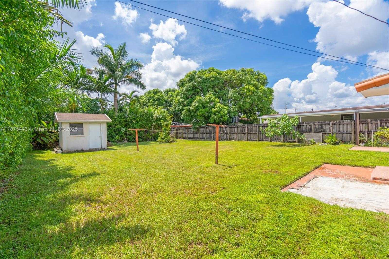 Small Image of 1310 WEST 36TH ST, Hialeah Number 19