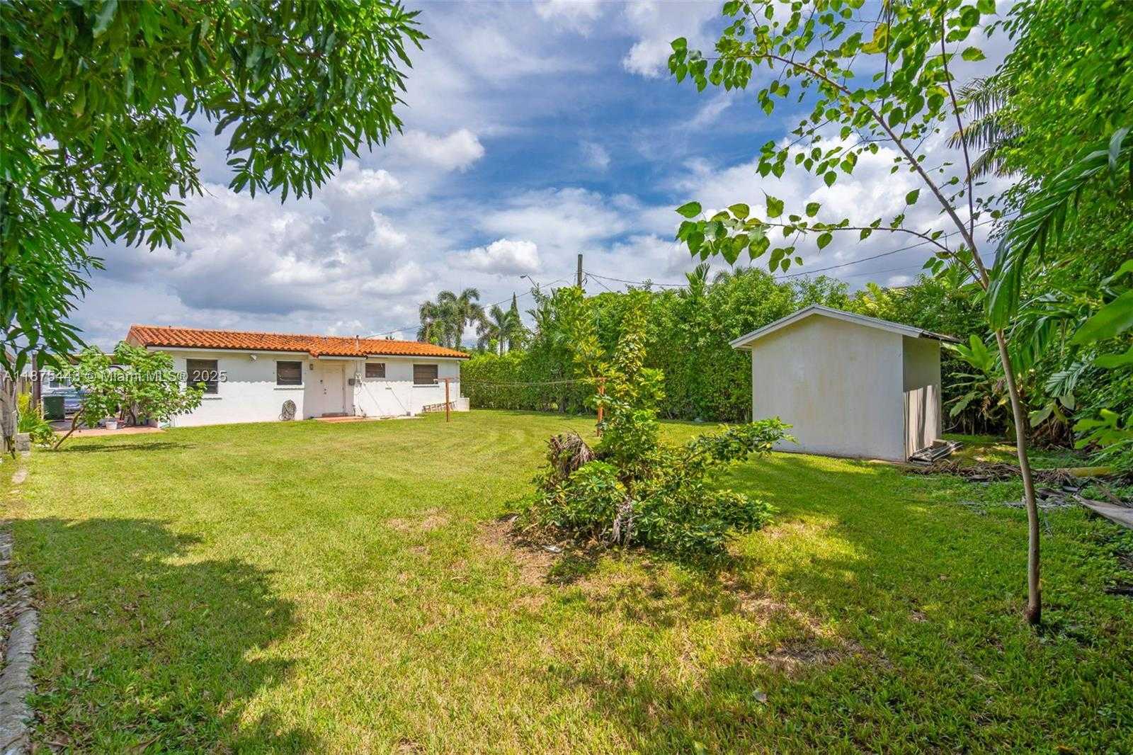 Small Image of 1310 WEST 36TH ST, Hialeah Number 20