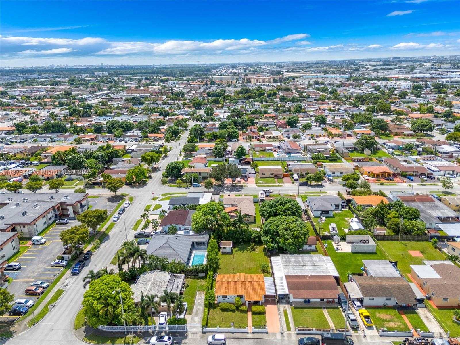 Small Image of 1310 WEST 36TH ST, Hialeah Number 23