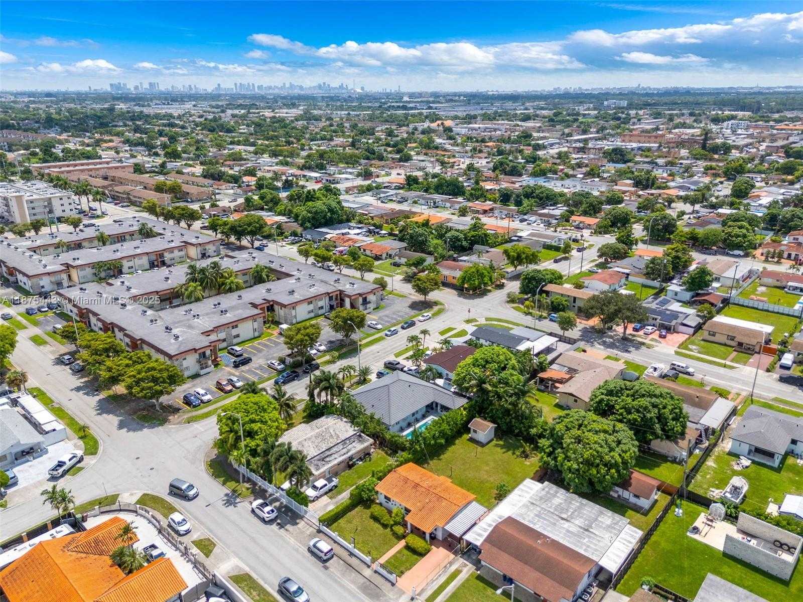 Small Image of 1310 WEST 36TH ST, Hialeah Number 25
