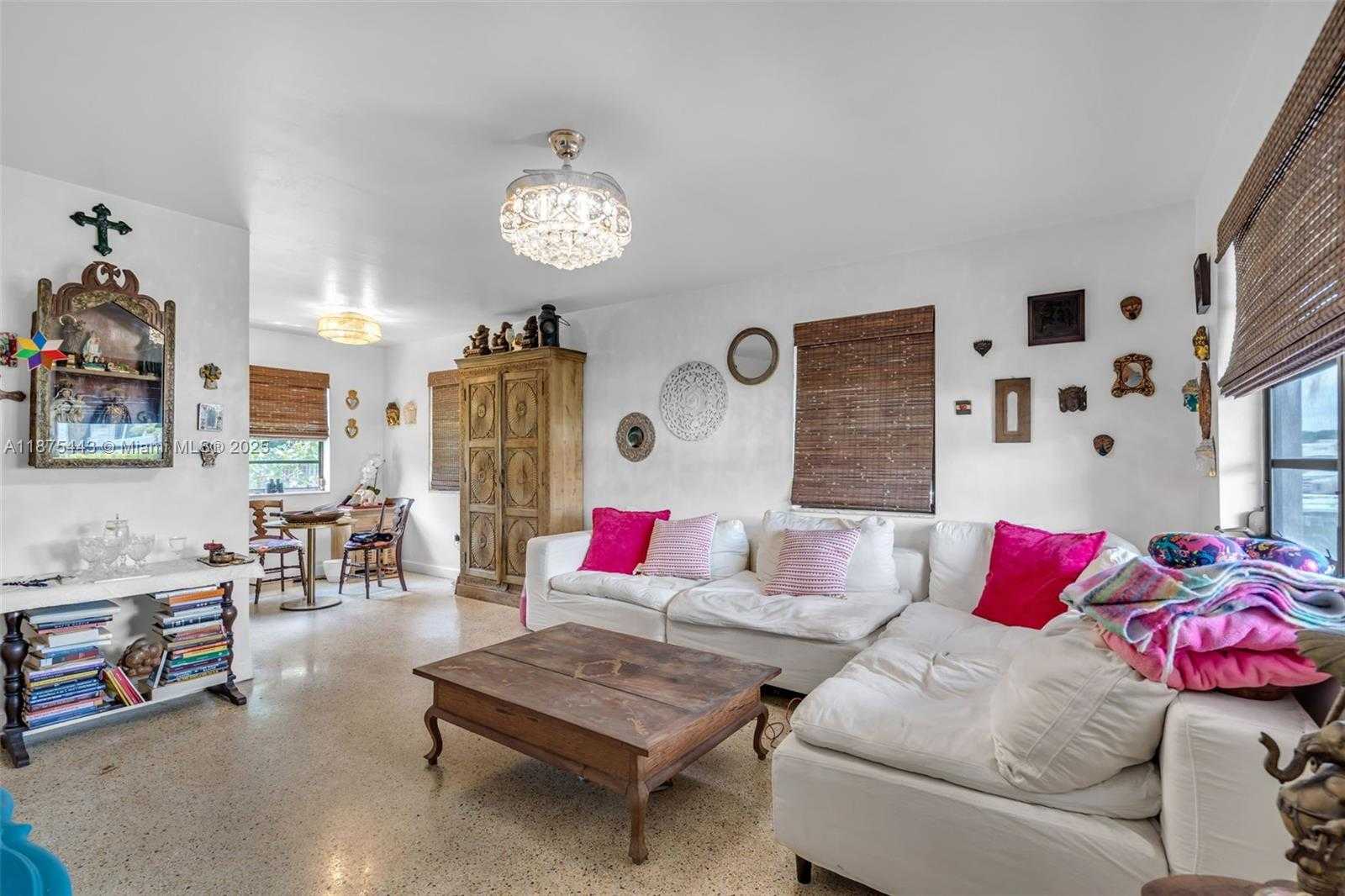 Small Image of 1310 WEST 36TH ST, Hialeah Number 3