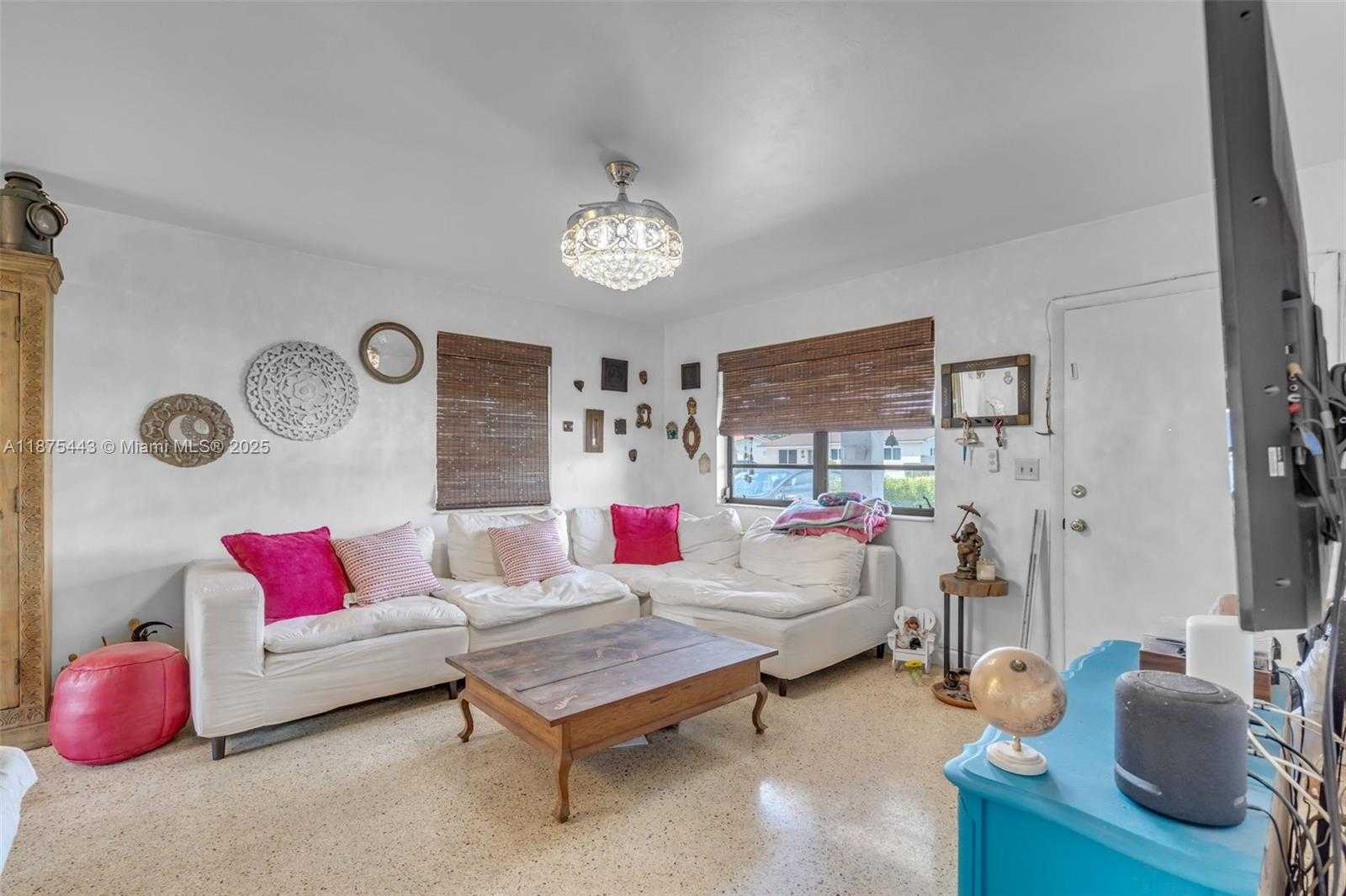 Small Image of 1310 WEST 36TH ST, Hialeah Number 4
