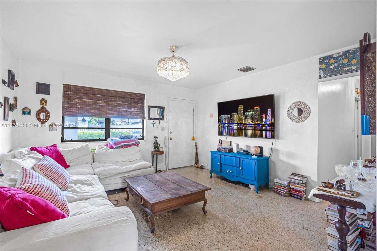 Small Image of 1310 WEST 36TH ST, Hialeah Number 5