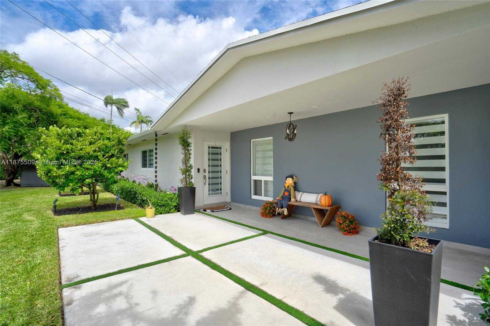 Small Image of 8133 SOUTH WEST 103RD ST, Miami Number 4