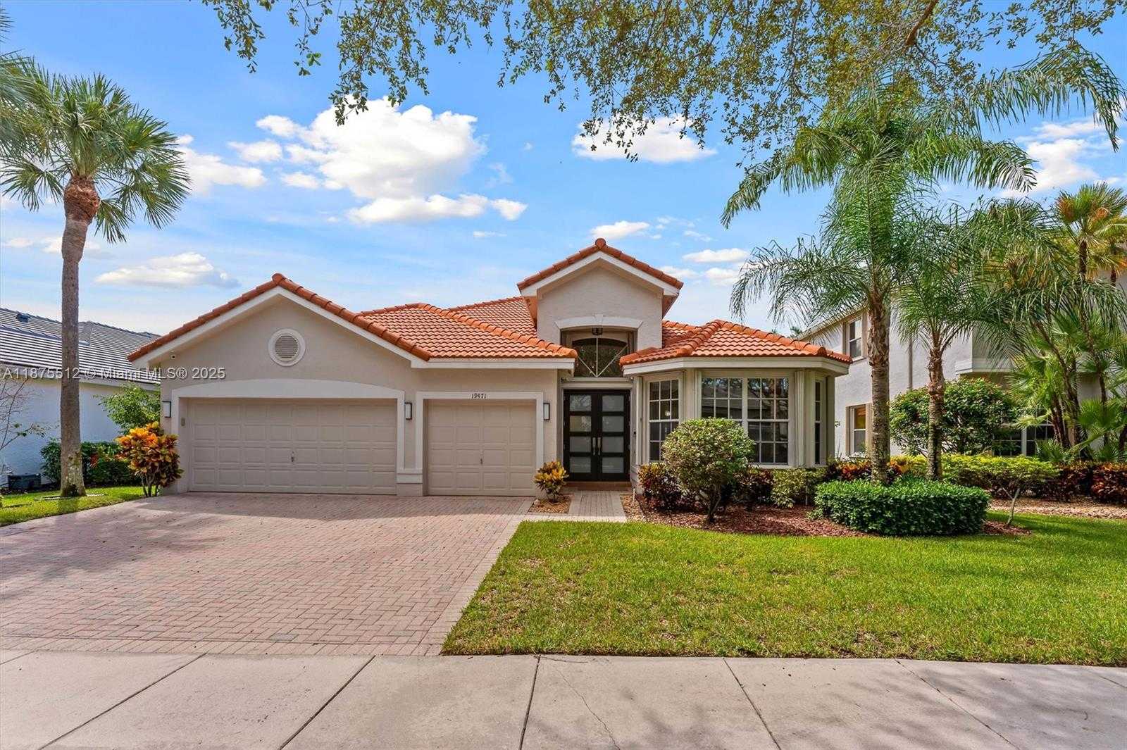 Small Image of 19471 ESTUARY DR, Boca Raton Number 3