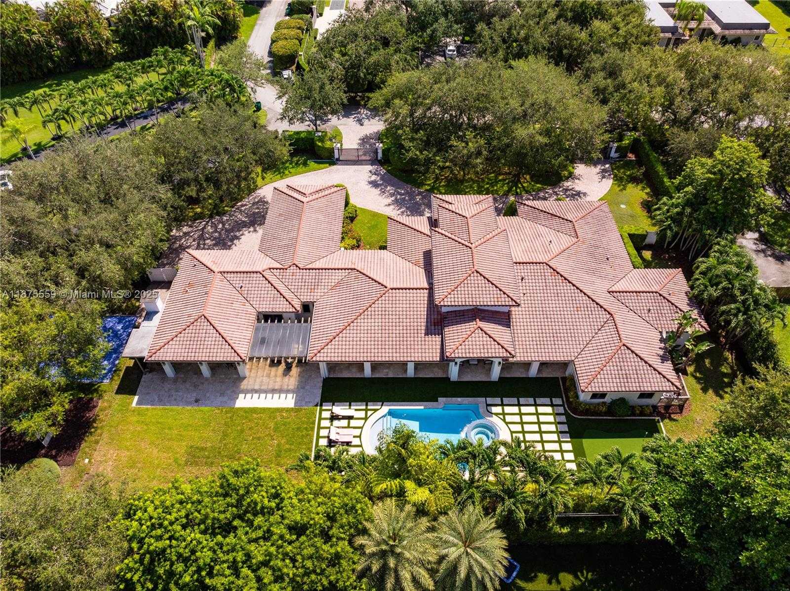 Small Image of 10900 SOUTH WEST 61ST CT, Pinecrest Number 35