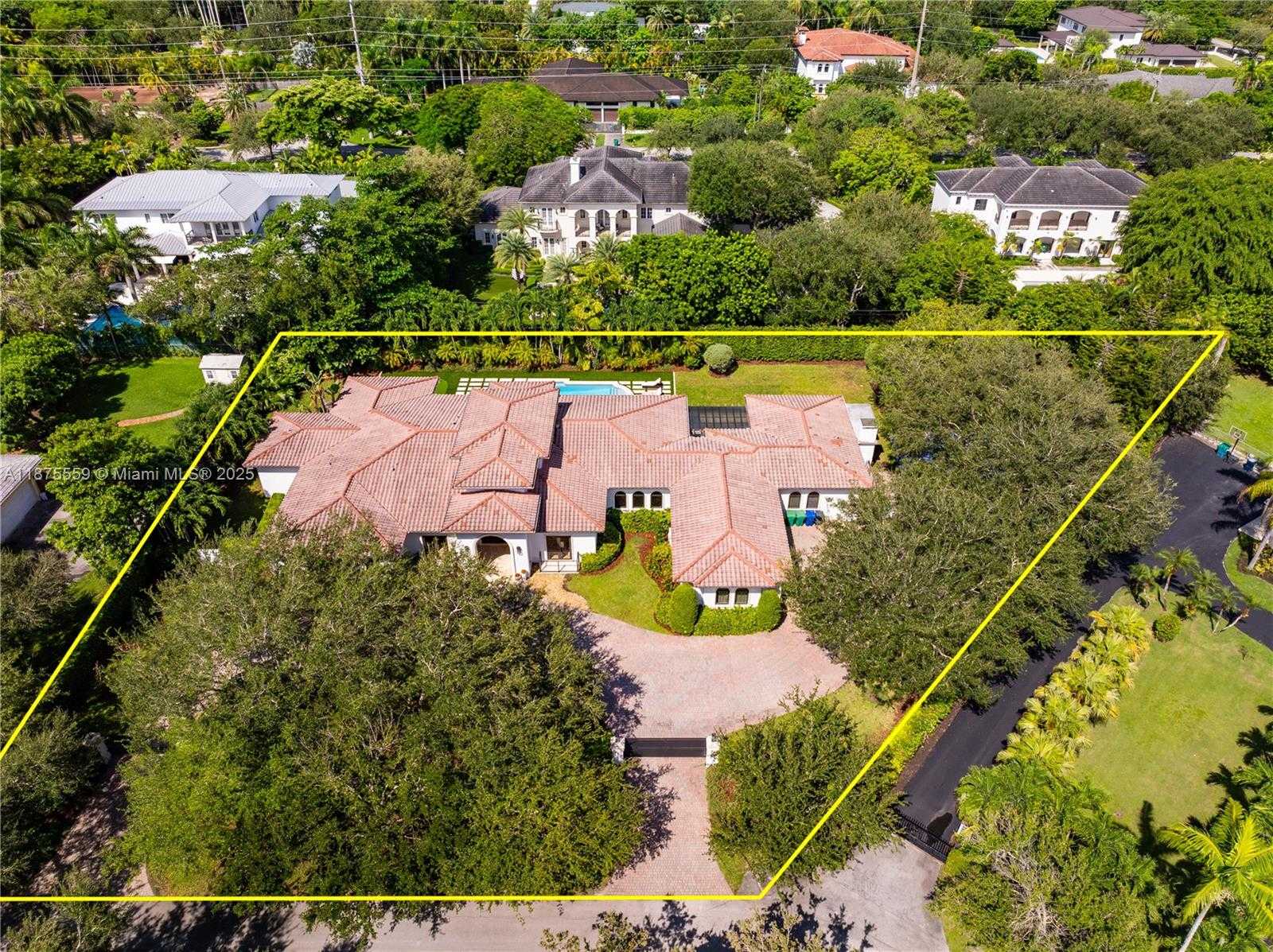 Small Image of 10900 SOUTH WEST 61ST CT, Pinecrest Number 36