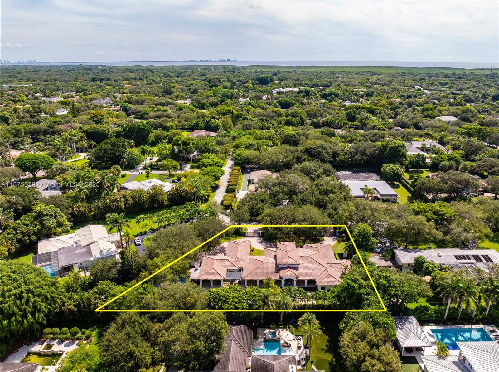 Small Image of 10900 SOUTH WEST 61ST CT, Pinecrest Number 38