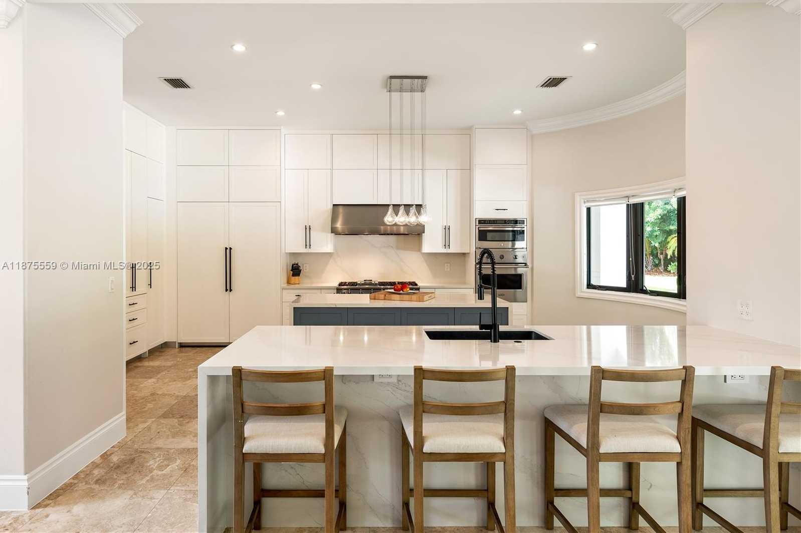 Small Image of 10900 SOUTH WEST 61ST CT, Pinecrest Number 7