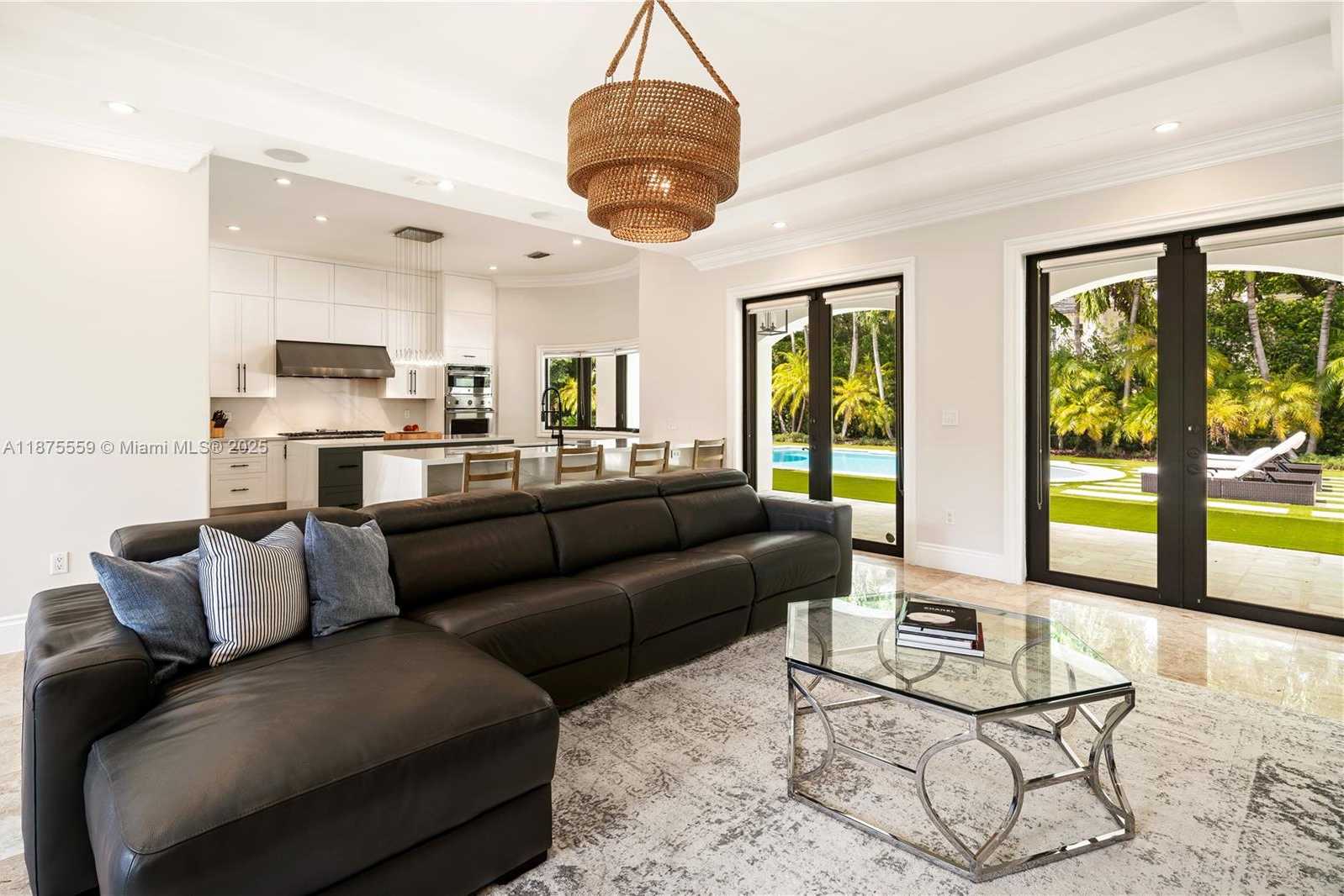 Small Image of 10900 SOUTH WEST 61ST CT, Pinecrest Number 8