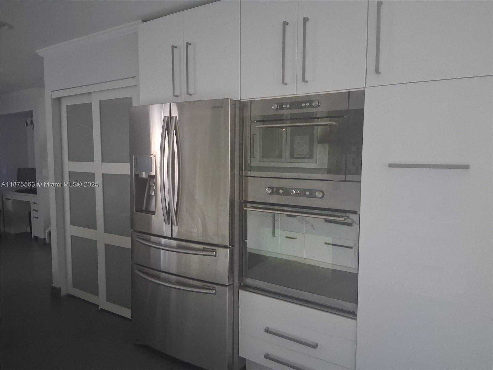 Small Image of 5245 SOUTH WEST 38TH AVE, Hollywood Number 7