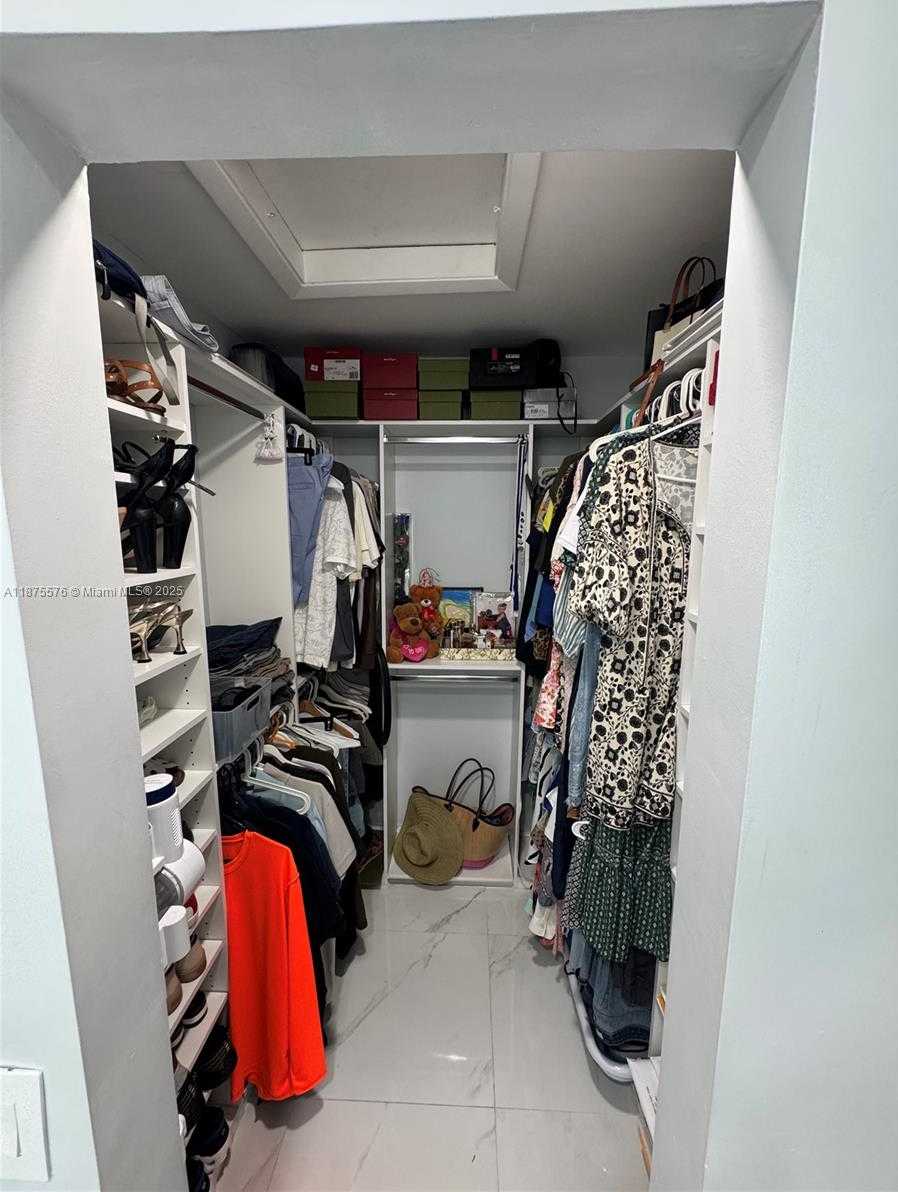 Small Image of 21914 SOUTH WEST 97TH PL, Cutler Bay Number 15