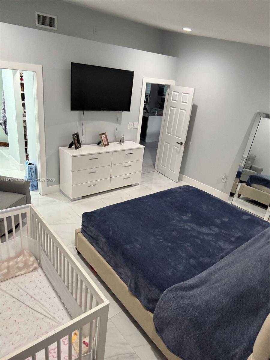 Small Image of 21914 SOUTH WEST 97TH PL, Cutler Bay Number 18