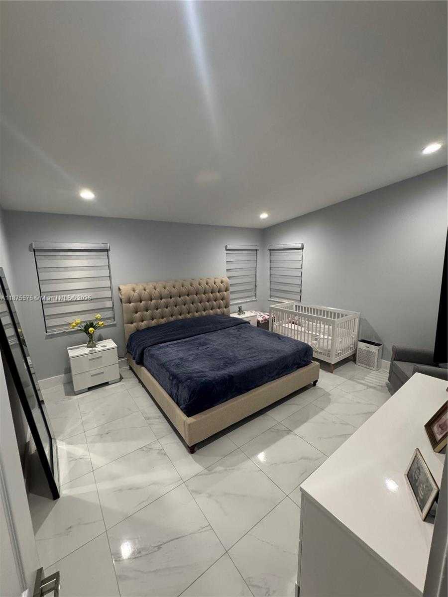 Small Image of 21914 SOUTH WEST 97TH PL, Cutler Bay Number 19