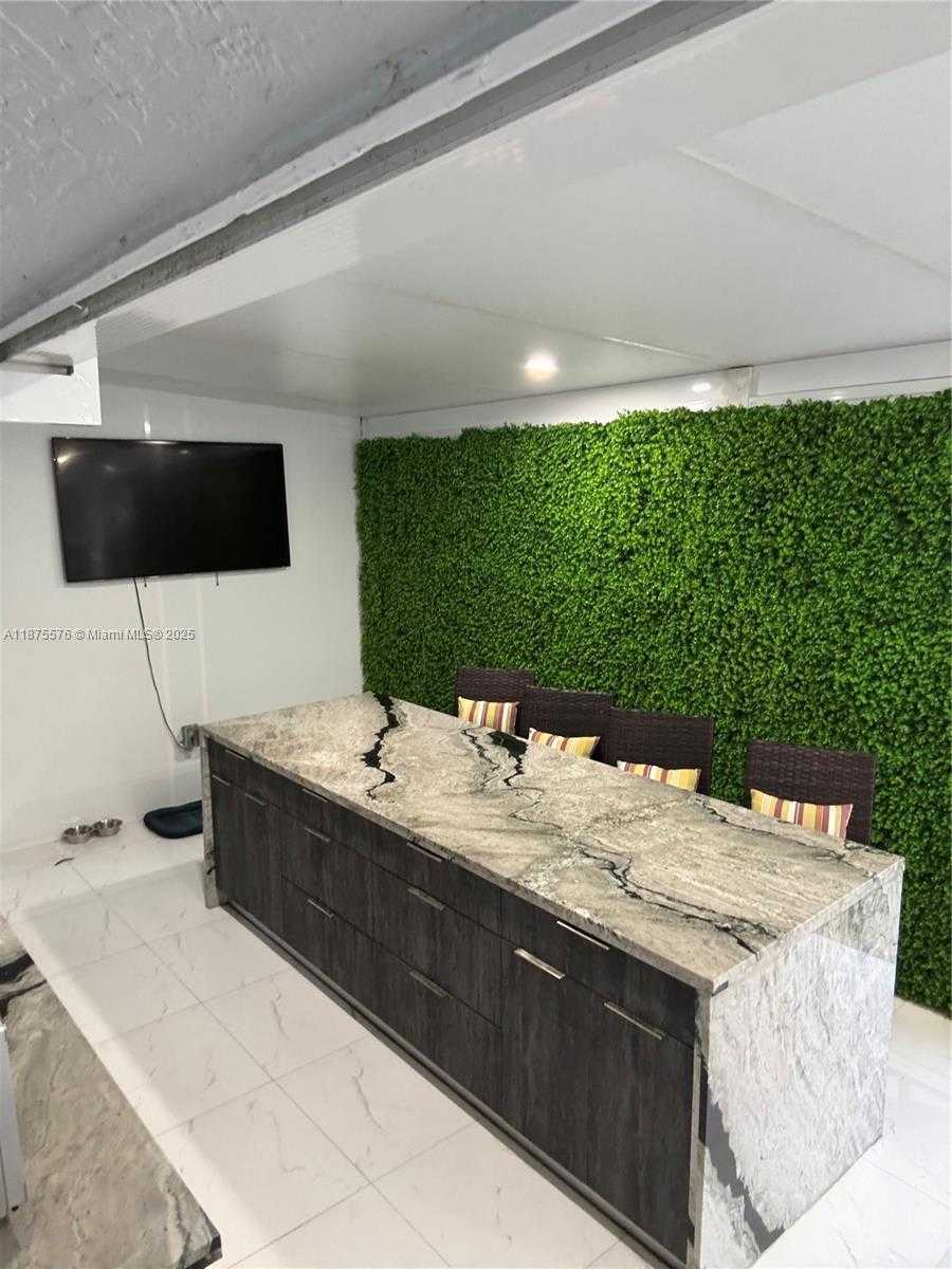 Small Image of 21914 SOUTH WEST 97TH PL, Cutler Bay Number 2