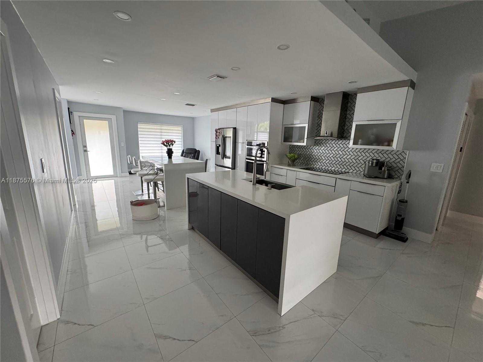 Small Image of 21914 SOUTH WEST 97TH PL, Cutler Bay Number 20