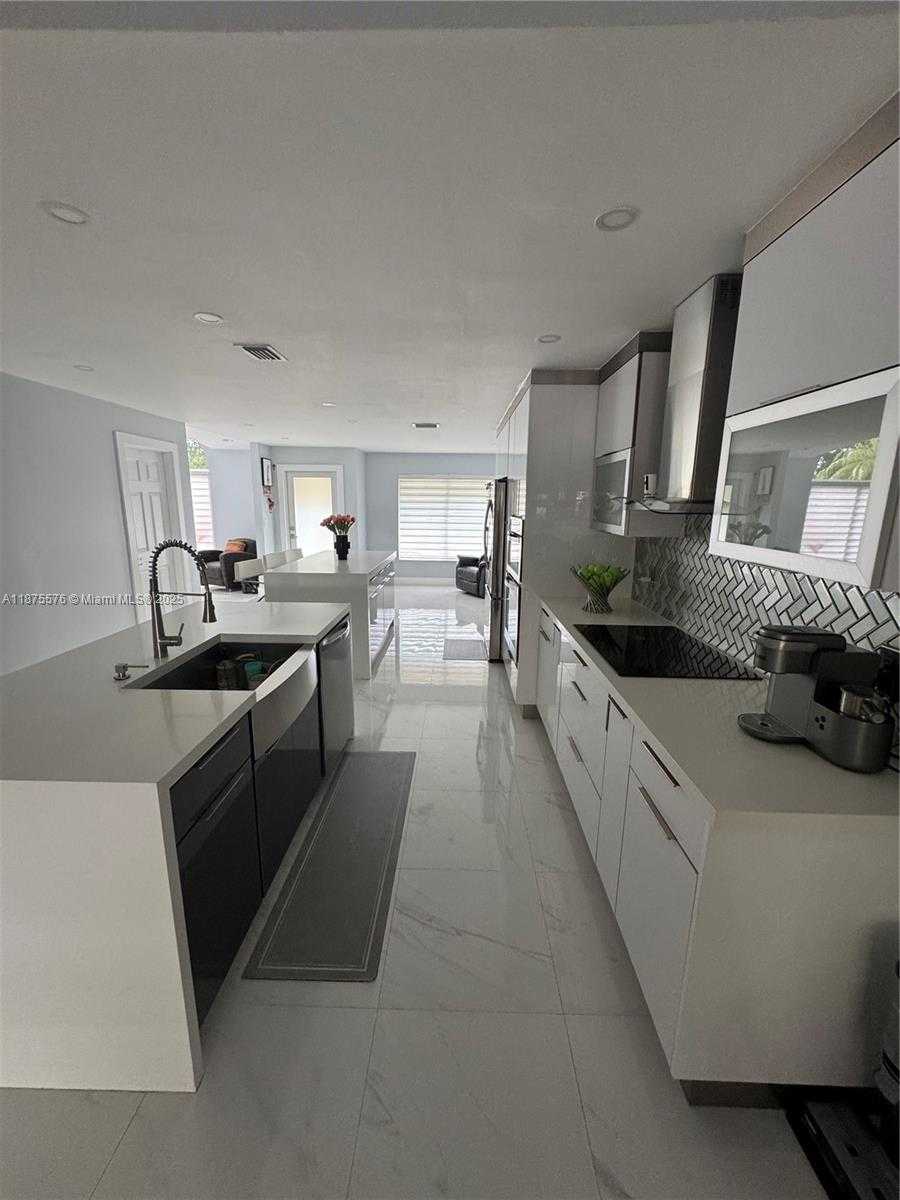 Small Image of 21914 SOUTH WEST 97TH PL, Cutler Bay Number 23