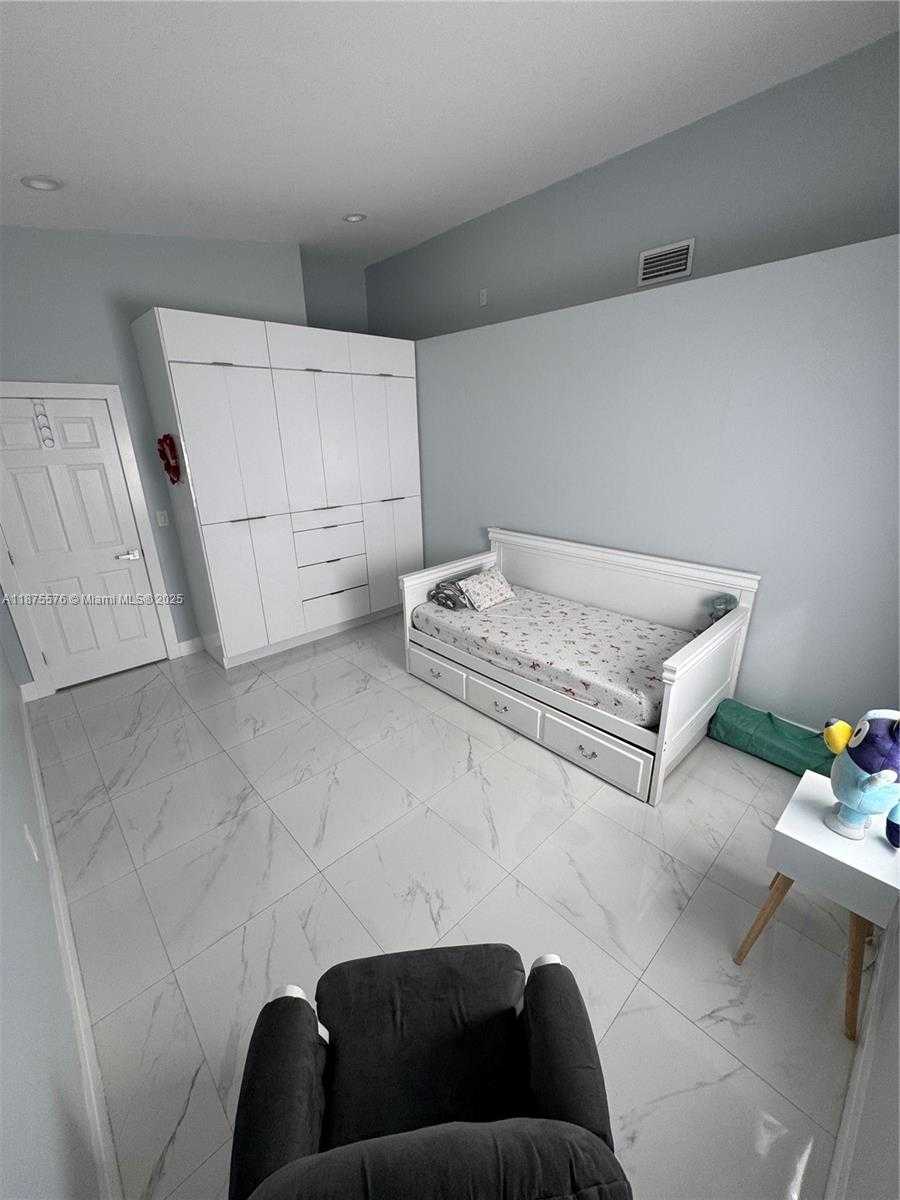 Small Image of 21914 SOUTH WEST 97TH PL, Cutler Bay Number 28