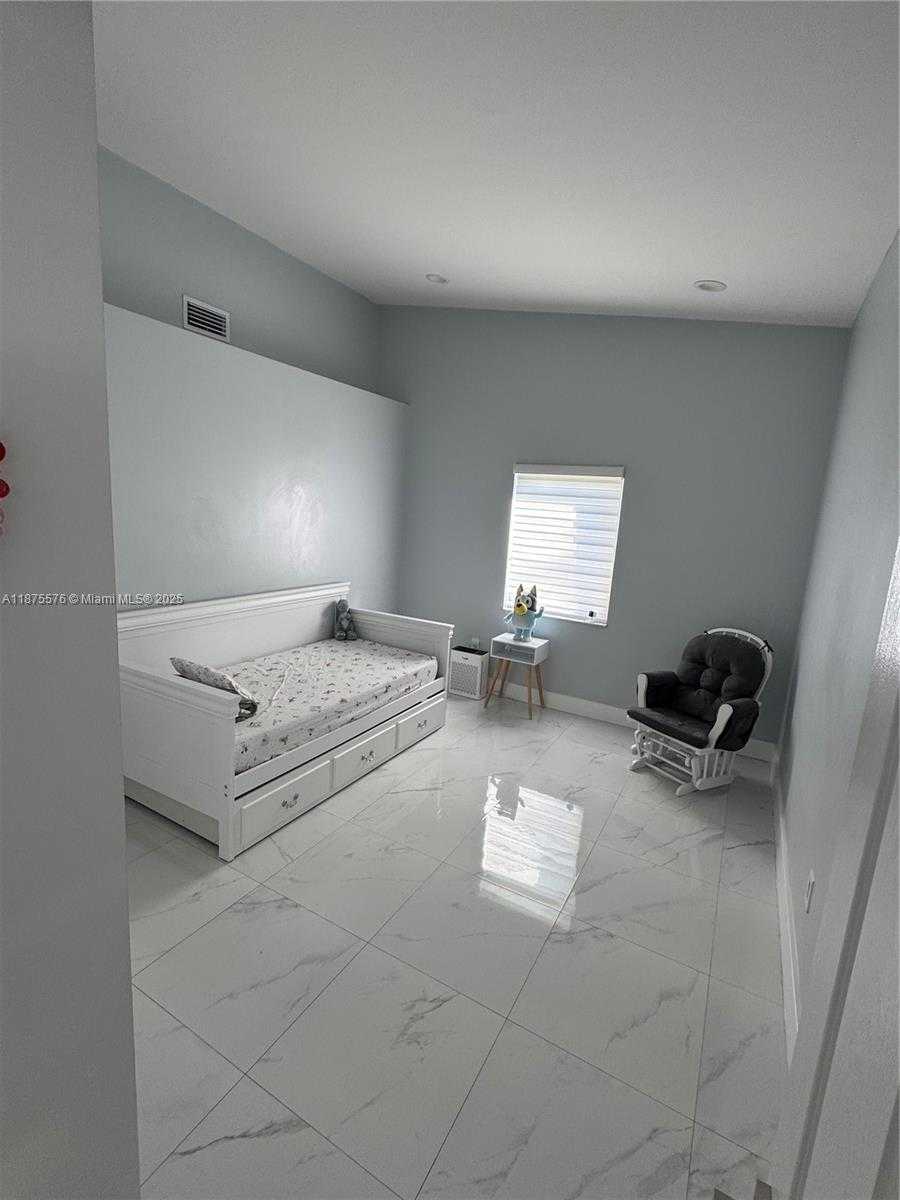 Small Image of 21914 SOUTH WEST 97TH PL, Cutler Bay Number 29