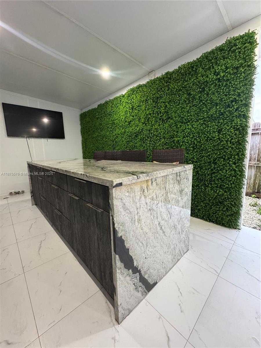 Small Image of 21914 SOUTH WEST 97TH PL, Cutler Bay Number 5
