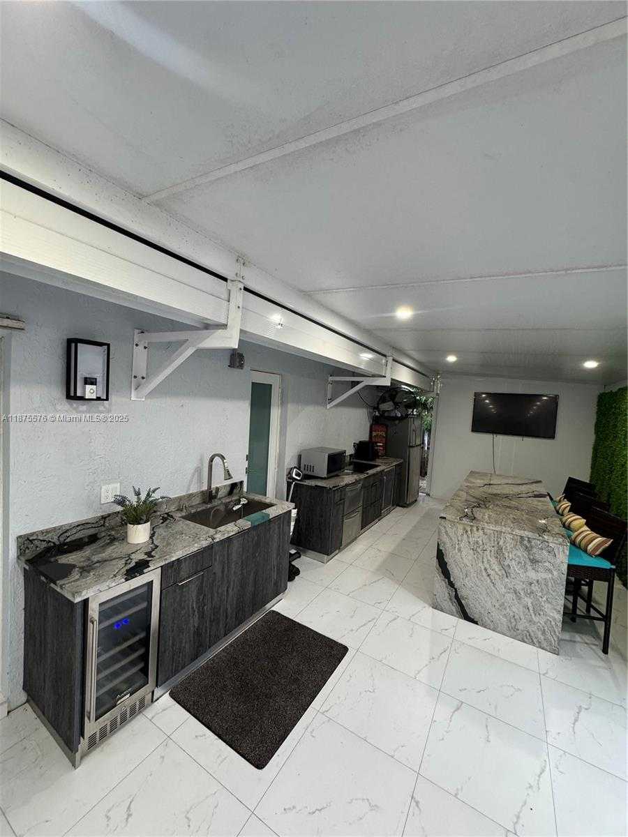 Small Image of 21914 SOUTH WEST 97TH PL, Cutler Bay Number 7