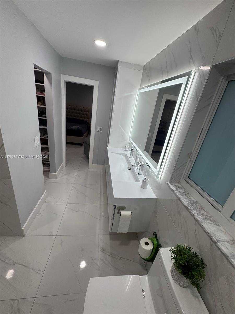 Small Image of 21914 SOUTH WEST 97TH PL, Cutler Bay Number 9