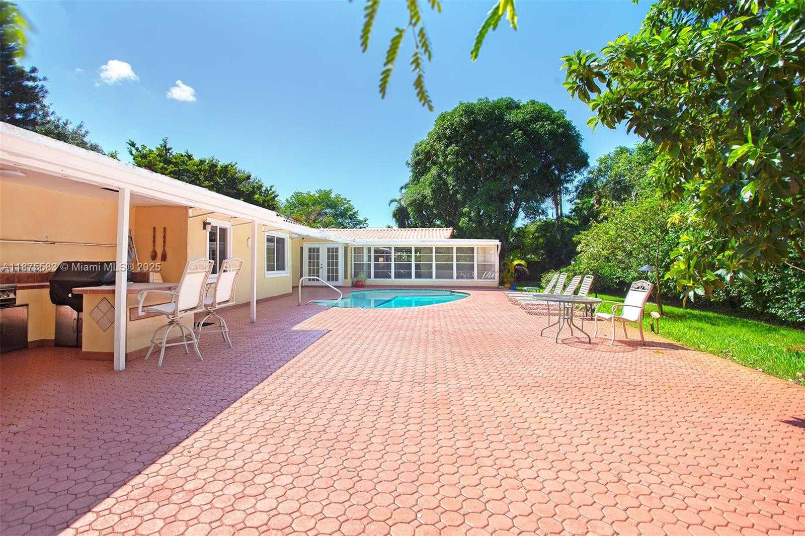 Small Image of 131 SOUTH WEST 59TH AVE, Plantation Number 3
