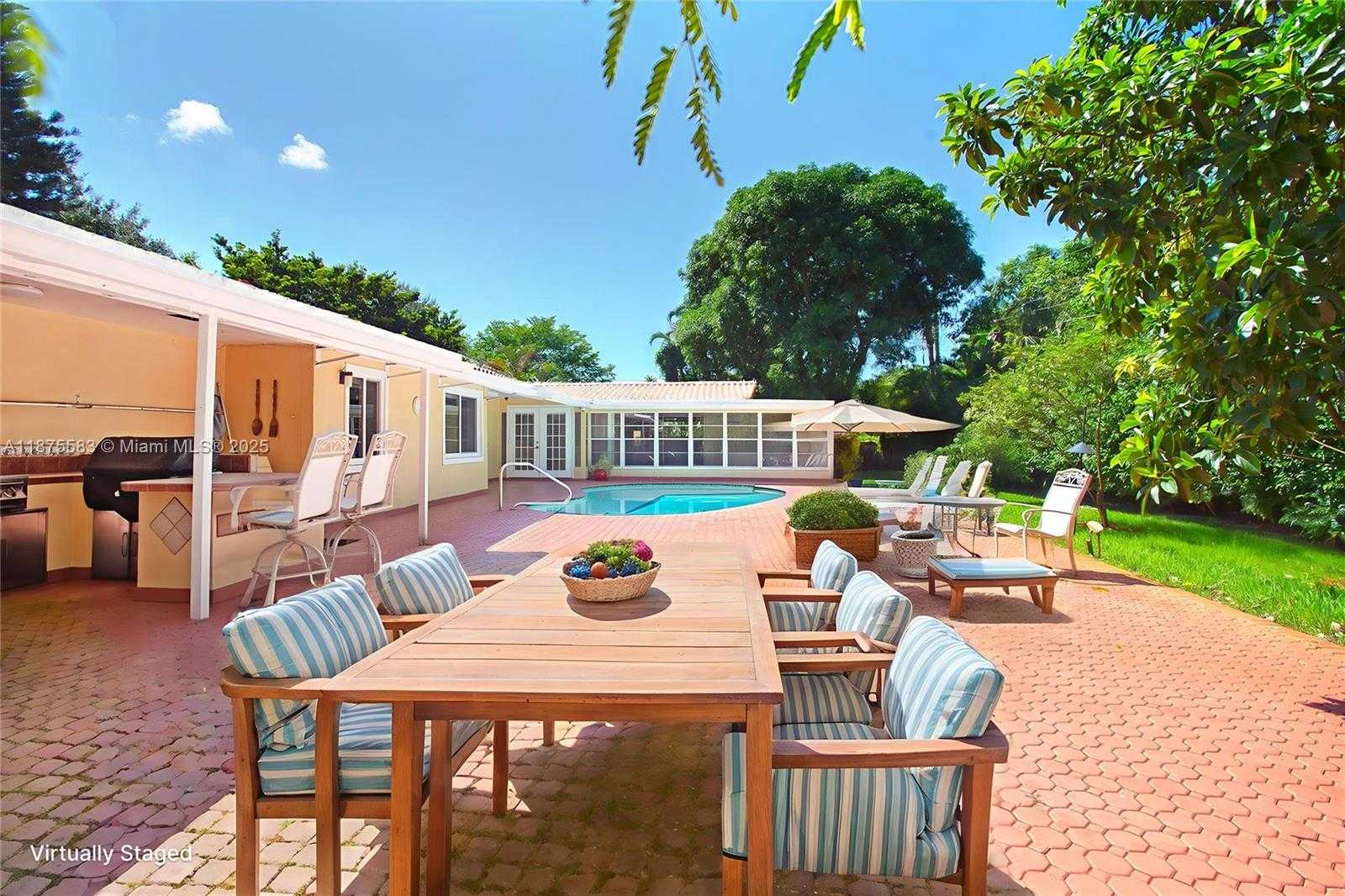 Small Image of 131 SOUTH WEST 59TH AVE, Plantation Number 4