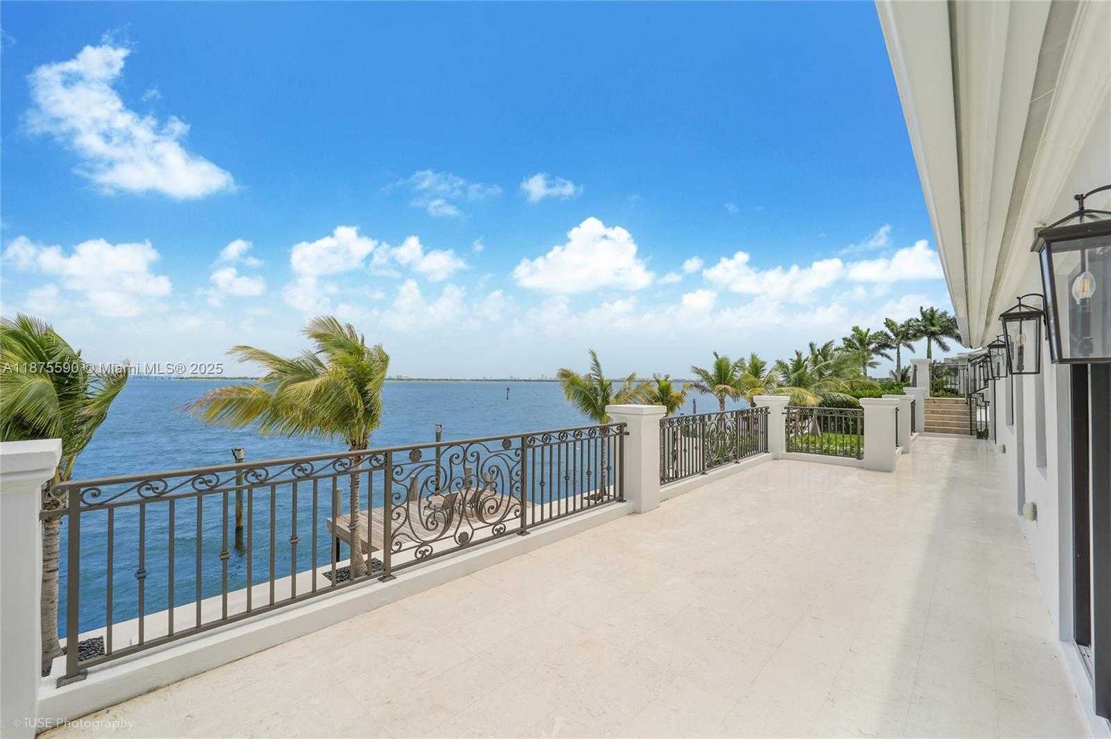 Small Image of 1001 NORTH VENETIAN DR, Miami Number 32