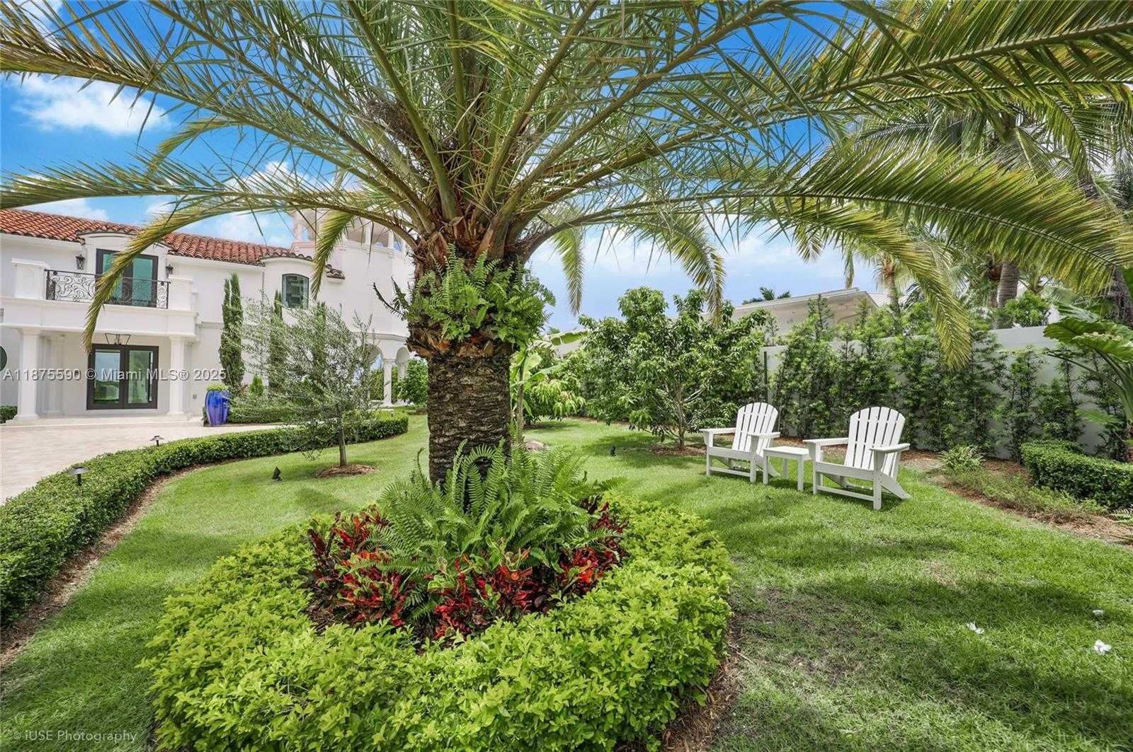 Small Image of 1001 NORTH VENETIAN DR, Miami Number 7