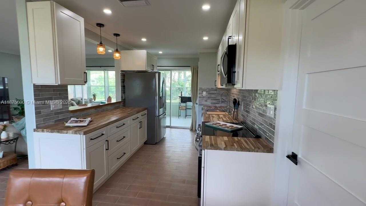 Small Image of 3030 PALM DRIVE, Punta Gorda Number 13