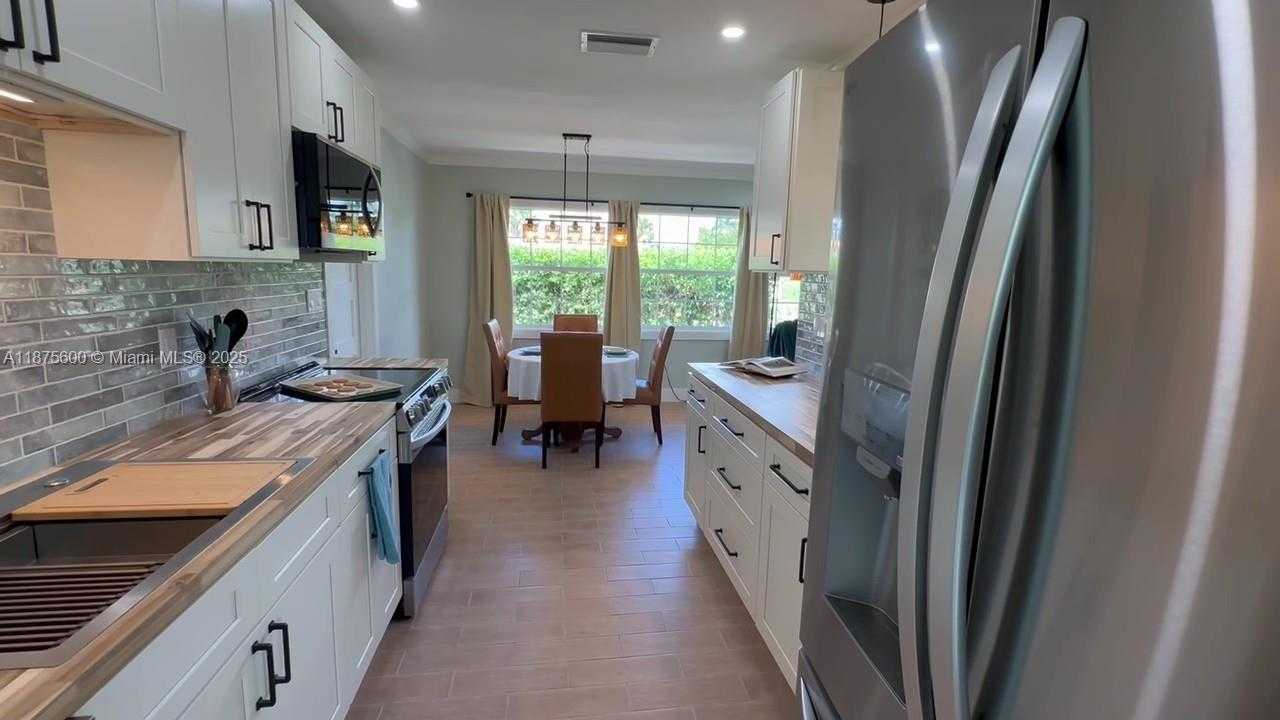 Small Image of 3030 PALM DRIVE, Punta Gorda Number 15