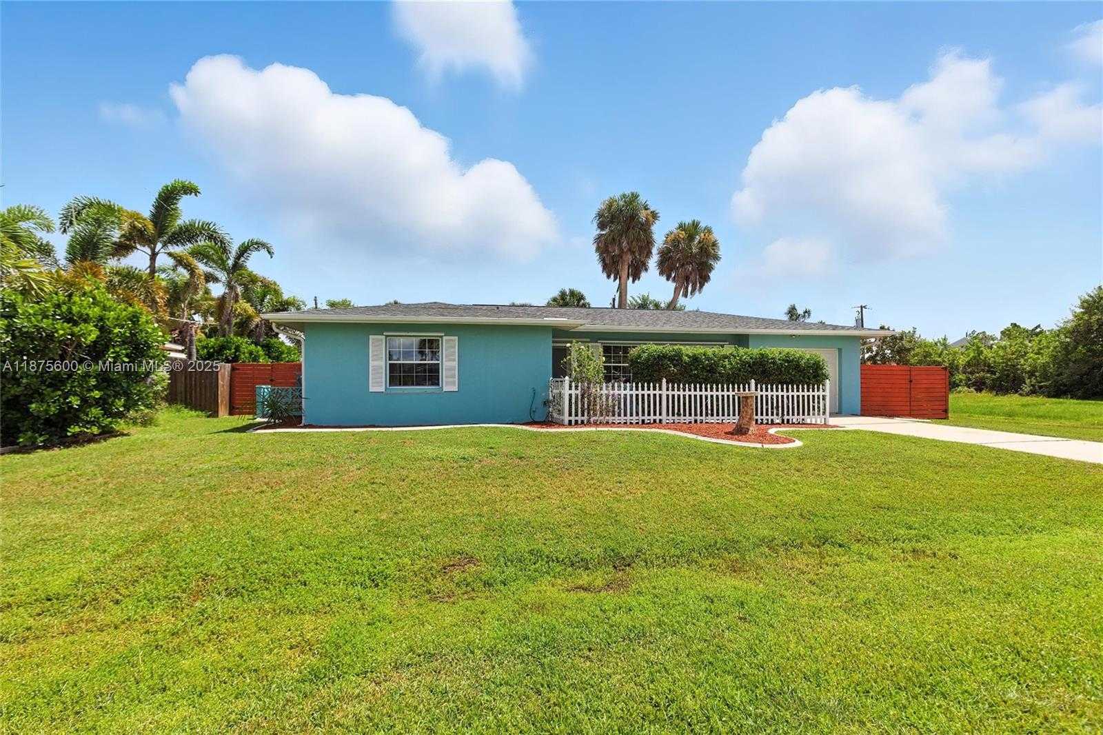 Small Image of 3030 PALM DRIVE, Punta Gorda Number 2
